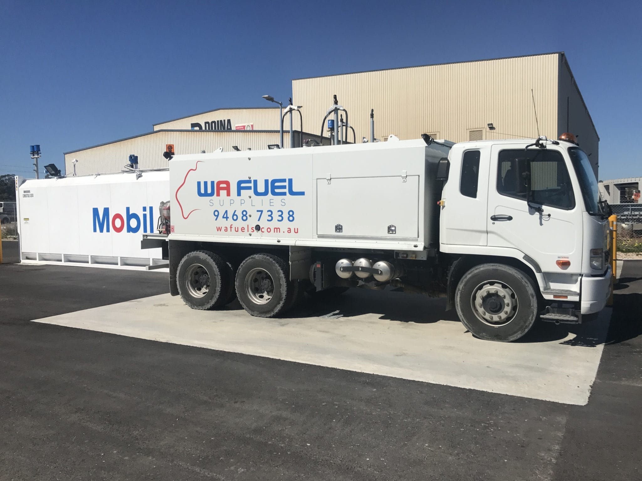 WA Fuel Supplies: Petroleum products distributor 1 Refuelling truck Fuso pic